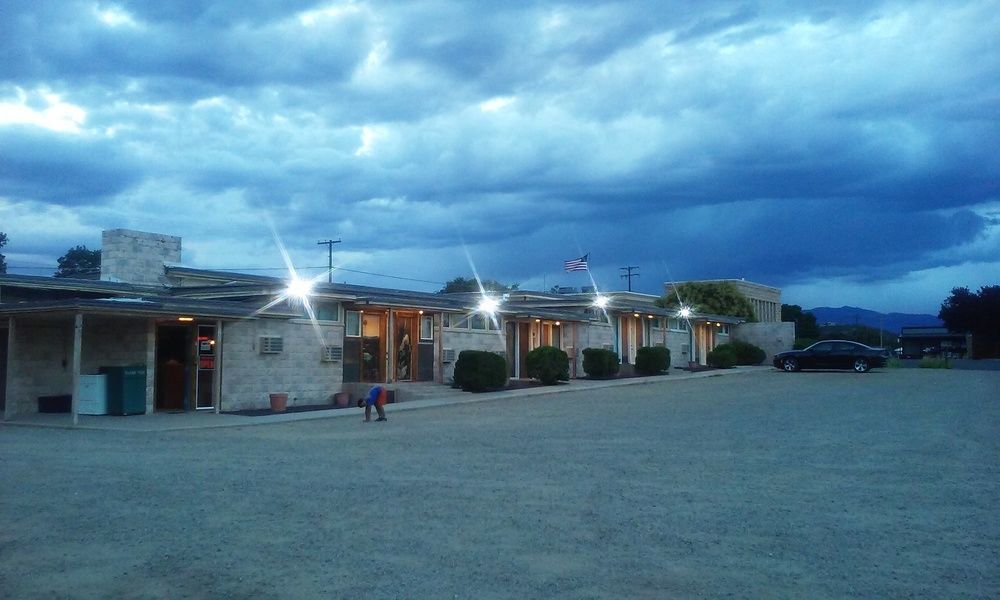 Cliff Palace Motel Blanding Ngoại thất bức ảnh